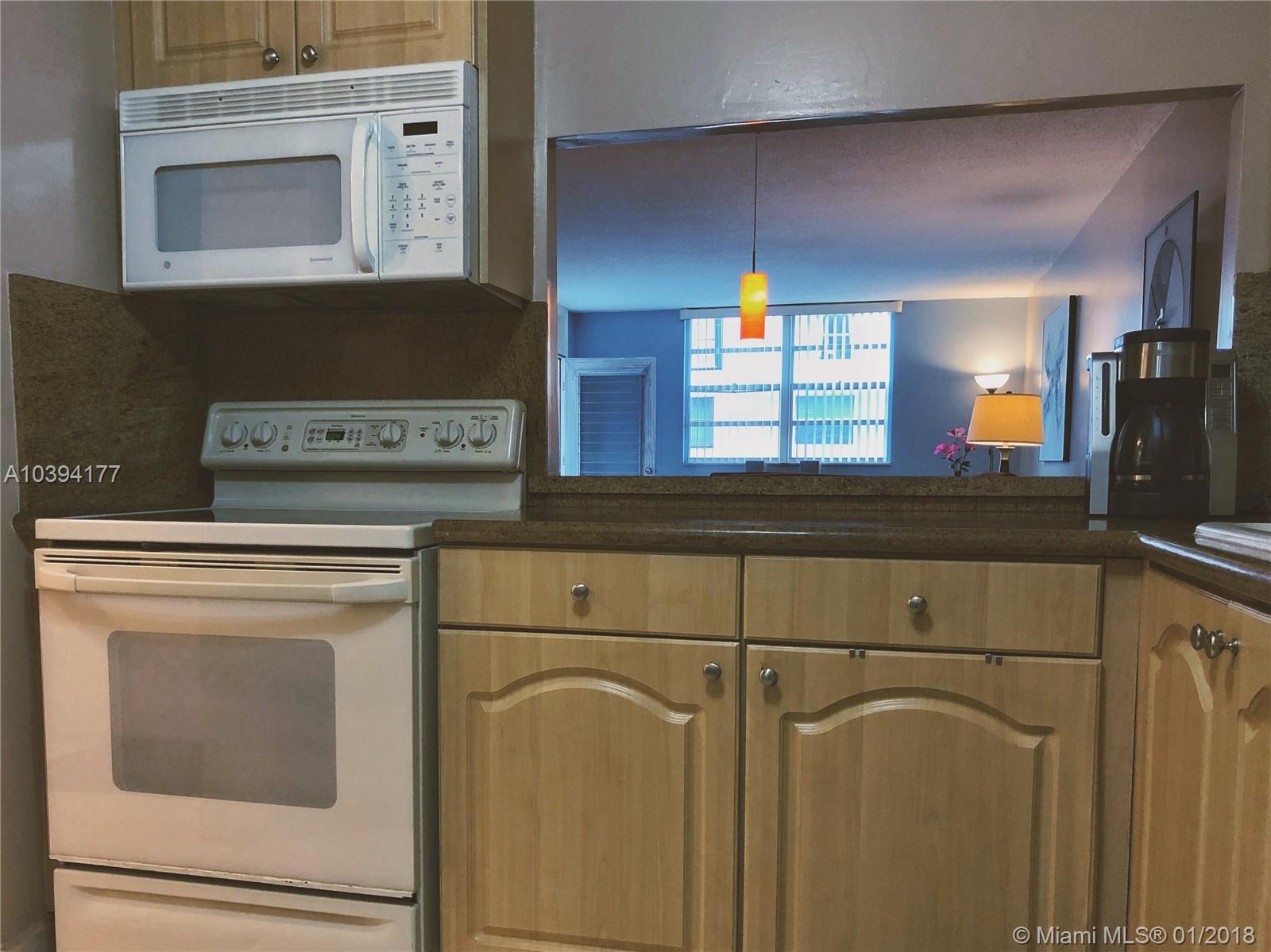 ¤PLAZA TOWERS SOUTH COND - Residential Lease