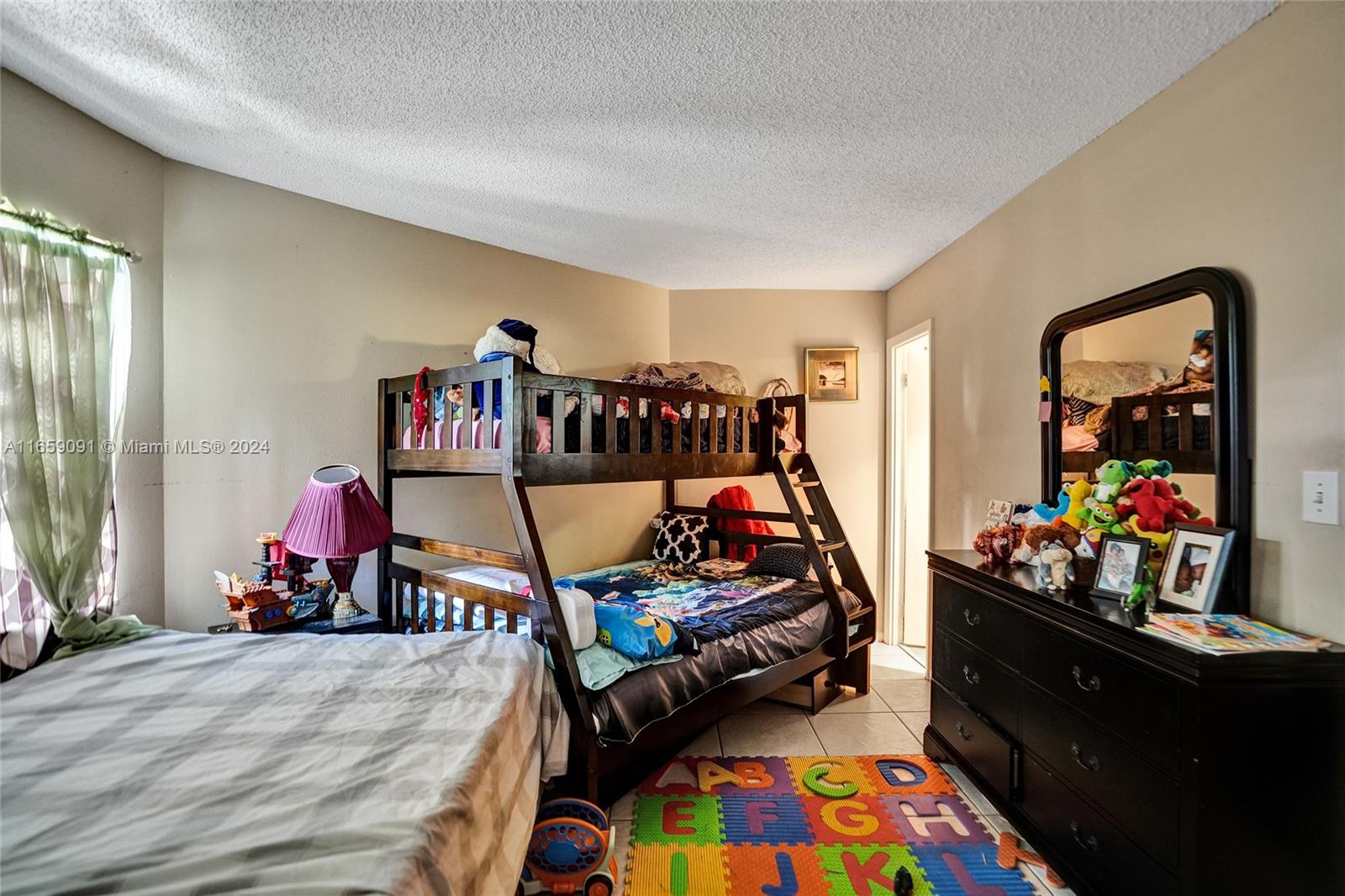 FALLS OF INVERRARY - Residential