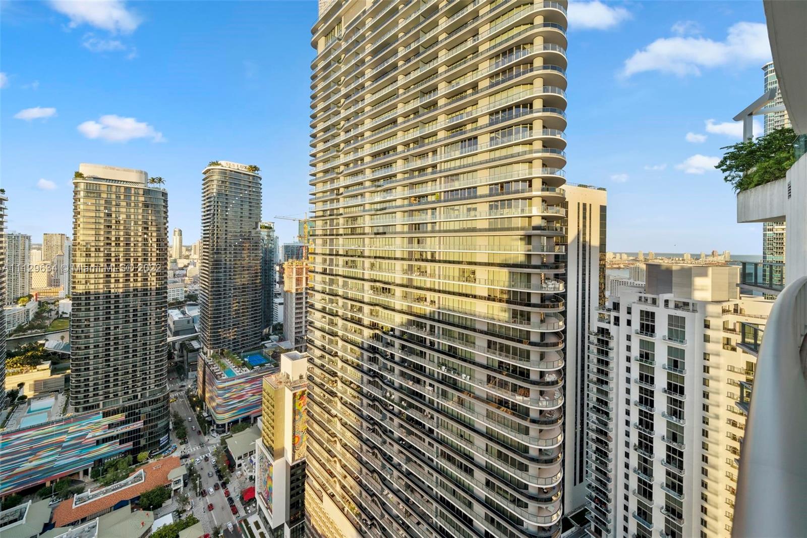 1100 MILLECENTO RESIDENCE - Residential
