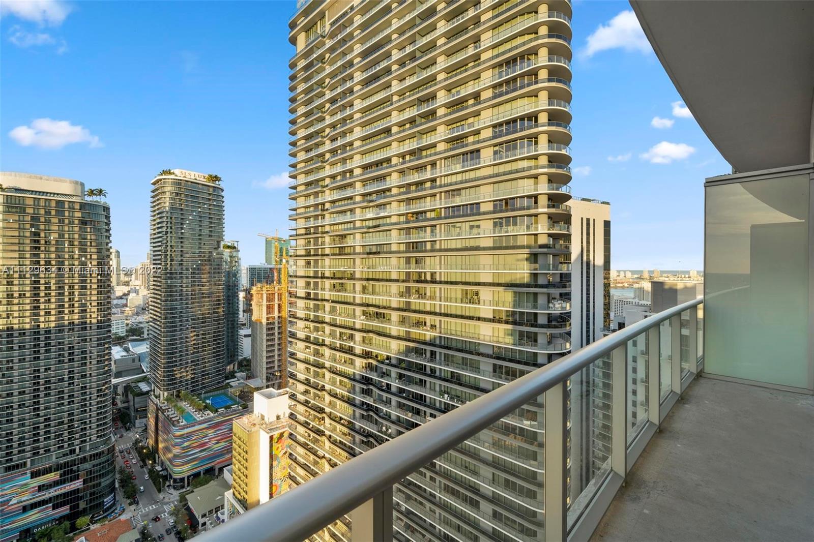 1100 MILLECENTO RESIDENCE - Residential