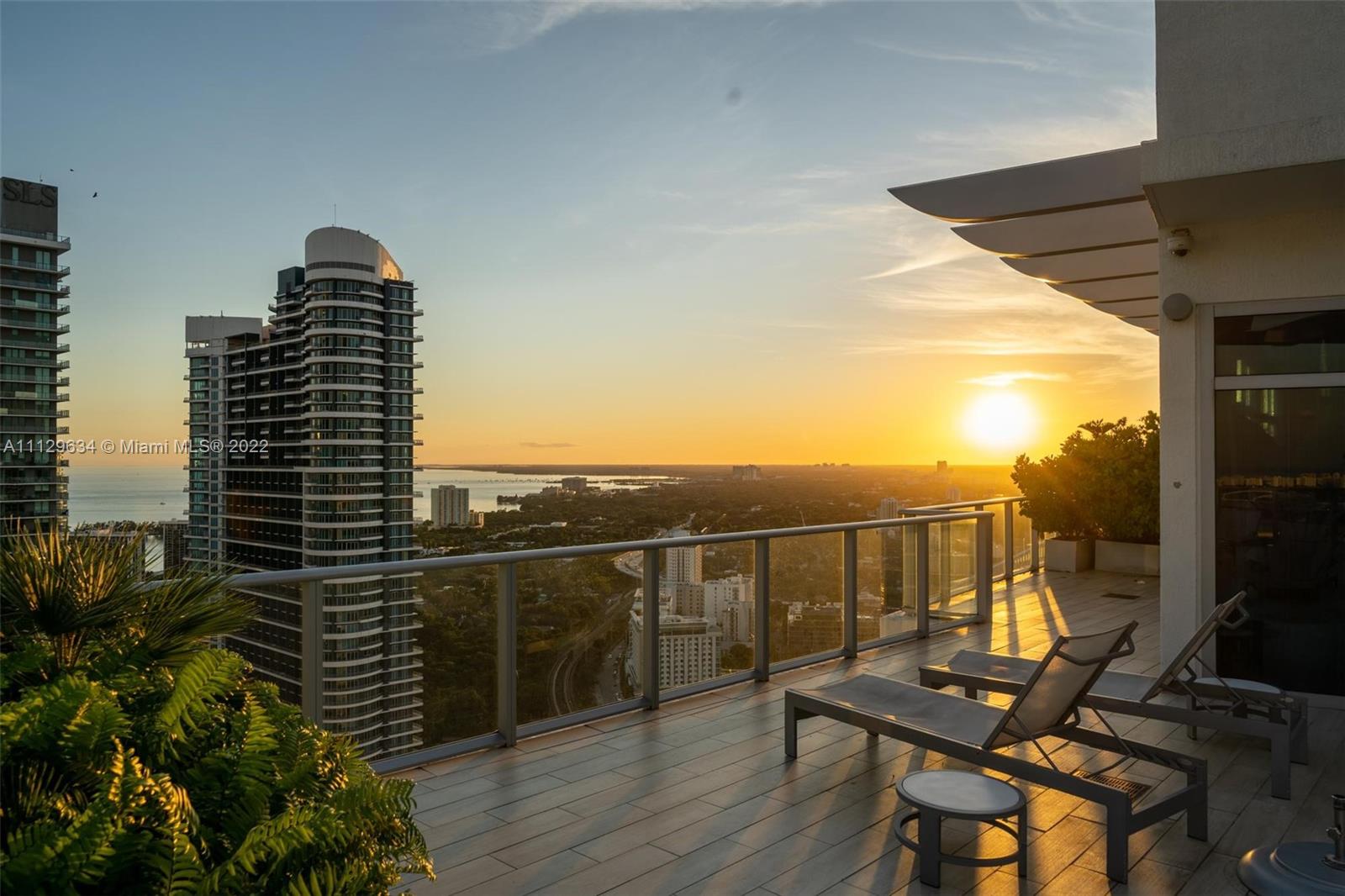 1100 MILLECENTO RESIDENCE - Residential