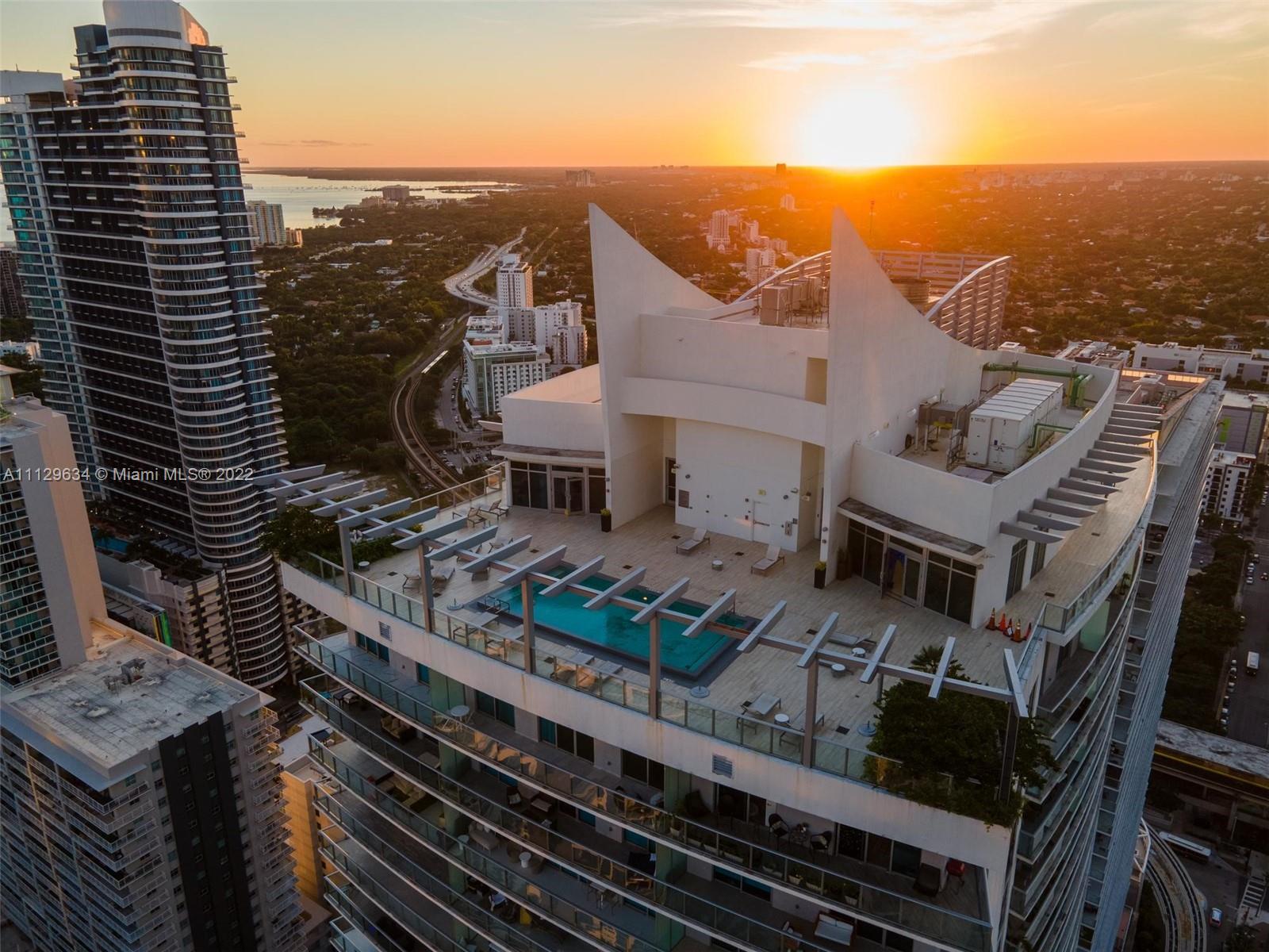 1100 MILLECENTO RESIDENCE - Residential