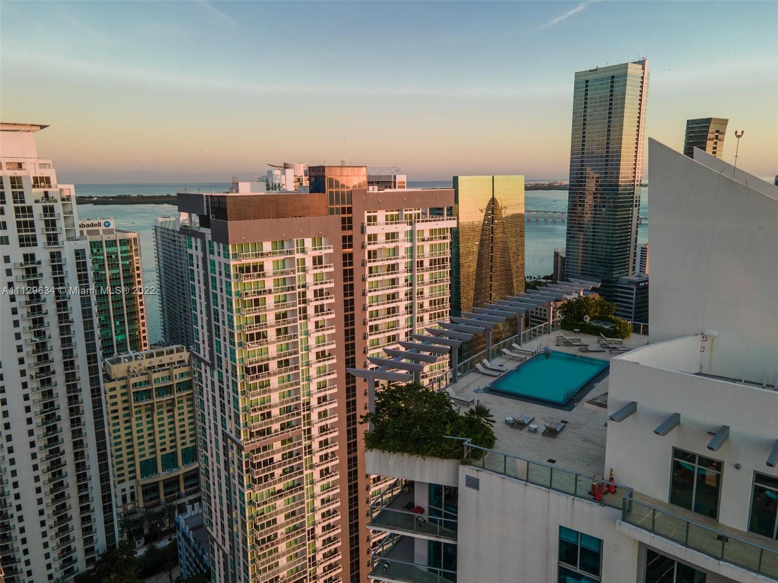 1100 MILLECENTO RESIDENCE - Residential