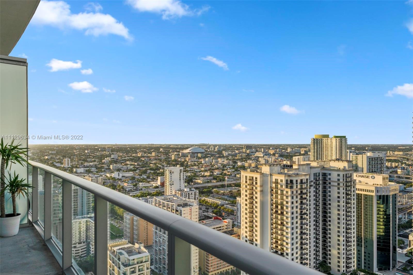 1100 MILLECENTO RESIDENCE - Residential