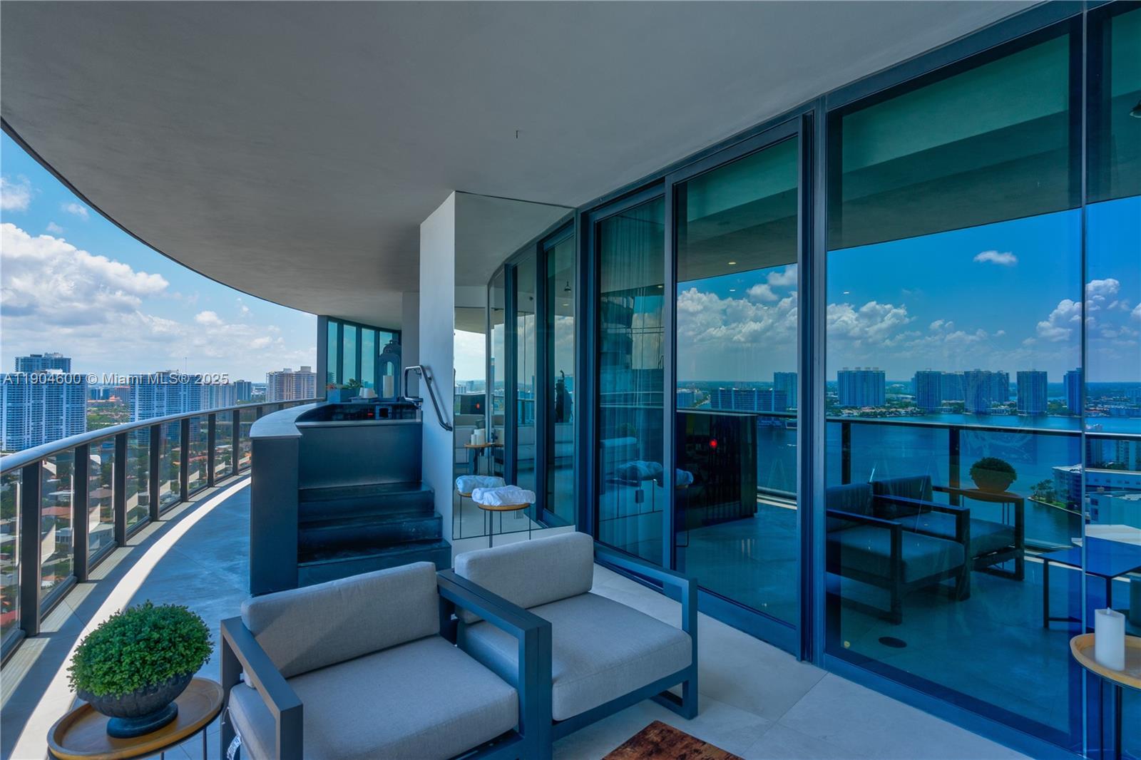 Porsche Design Tower - Residential Lease