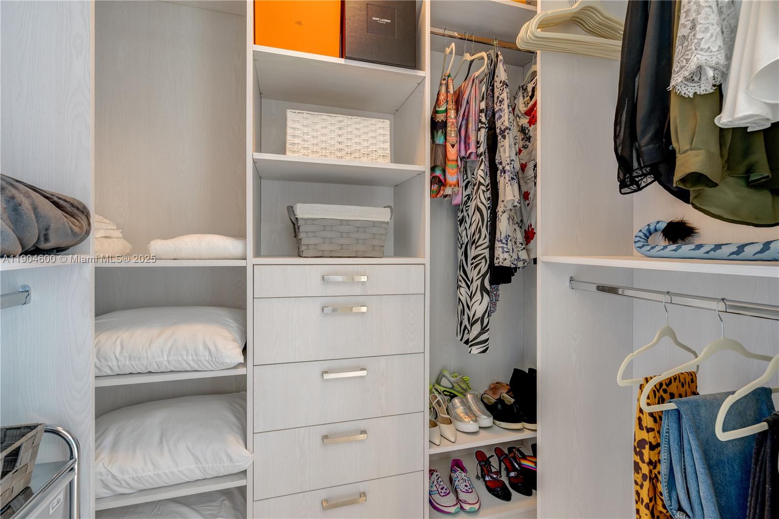 Porsche Design Tower - Residential Lease