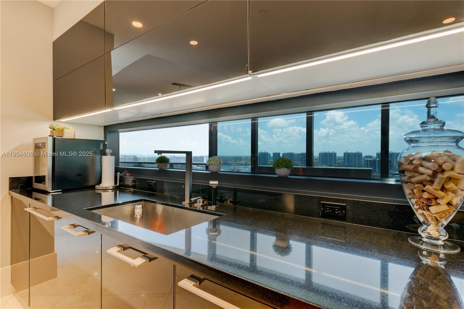 Porsche Design Tower - Residential Lease