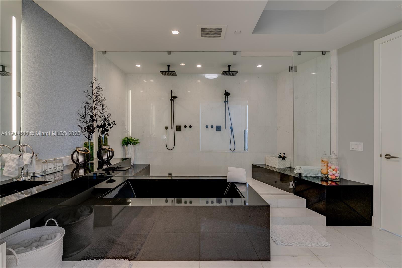 Porsche Design Tower - Residential Lease