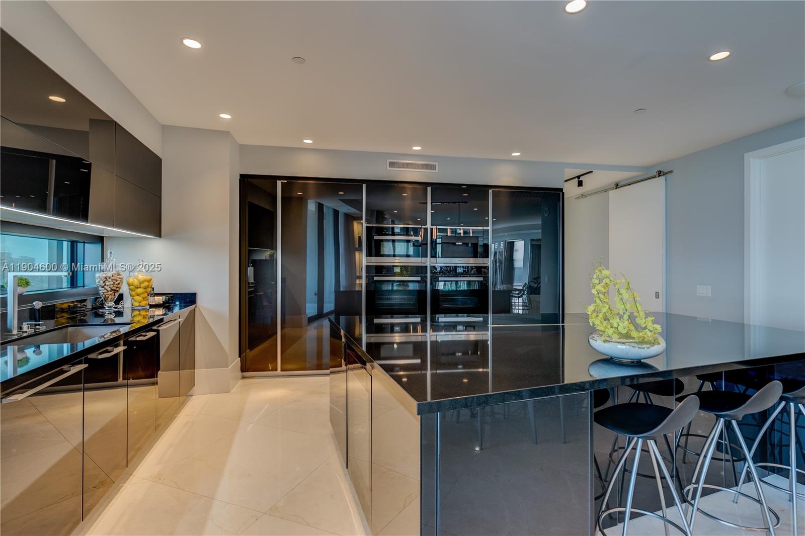 Porsche Design Tower - Residential Lease