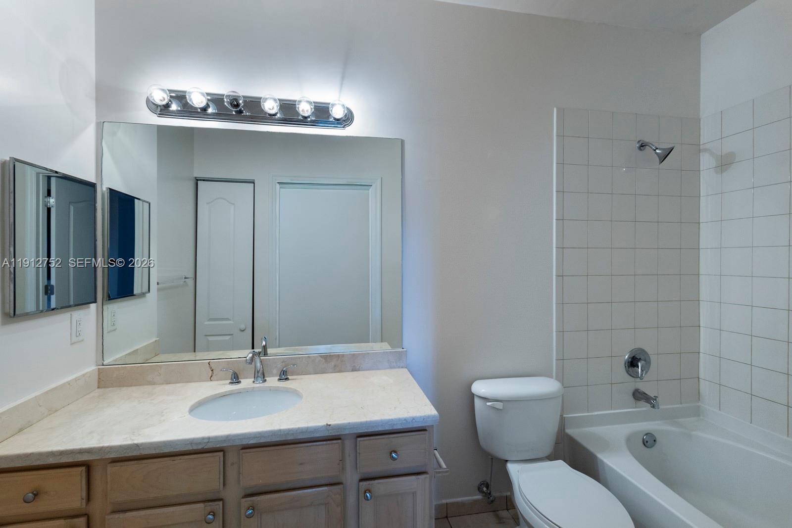 VALENCIA CONDO - Residential Lease