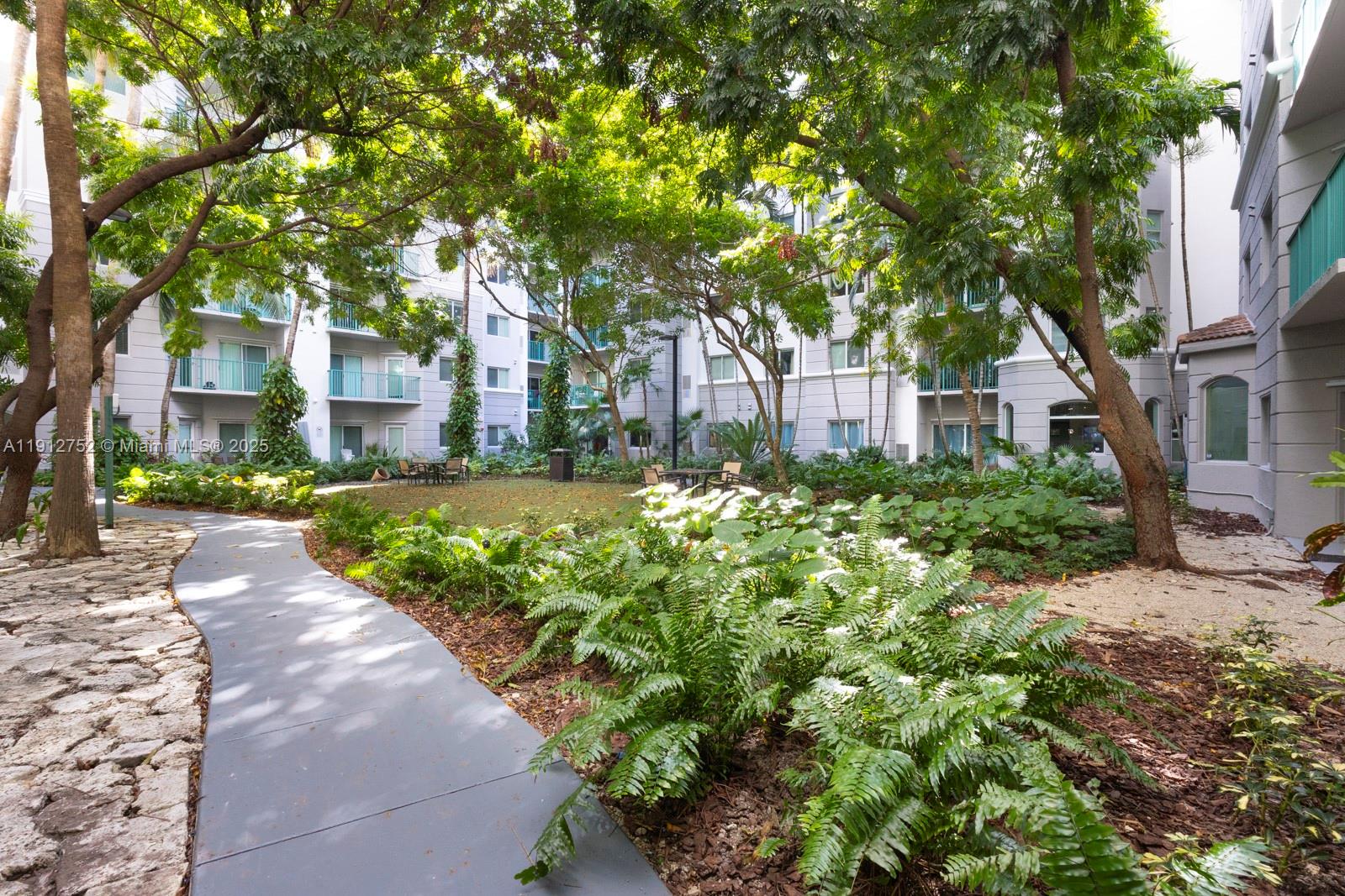 VALENCIA CONDO - Residential Lease