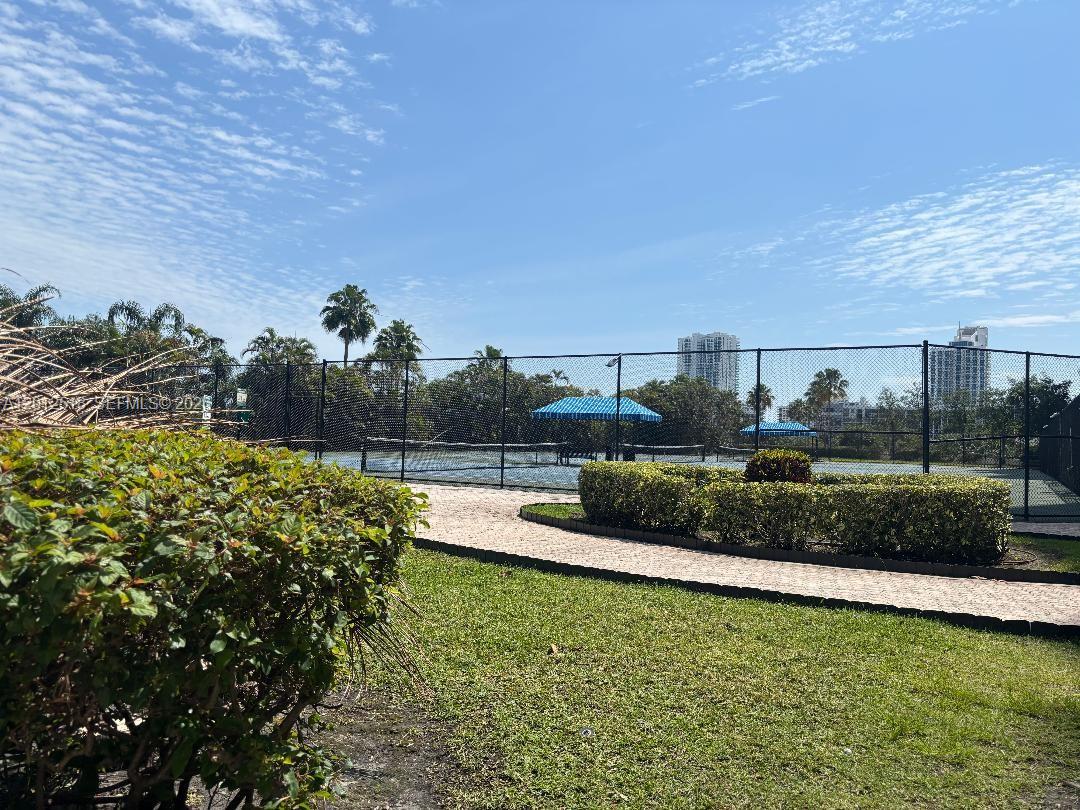 OLYMPUS CONDO PHASE - Residential