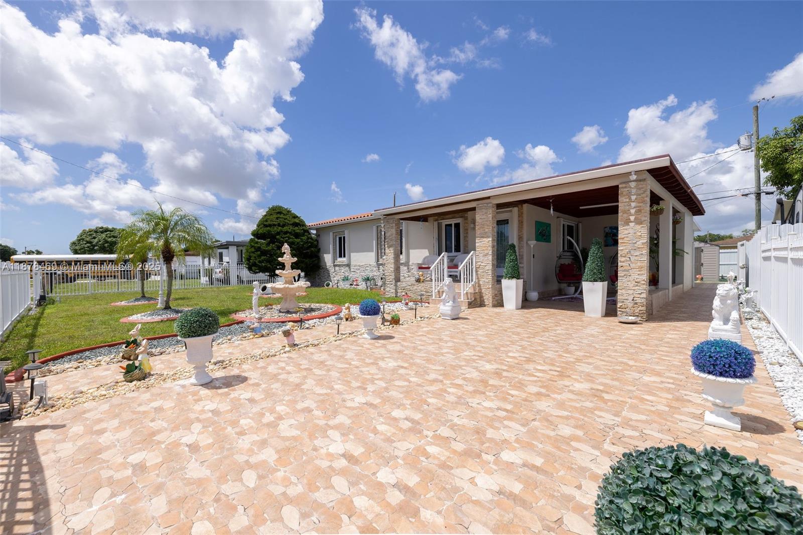 RICHMOND HEIGHTS - Residential