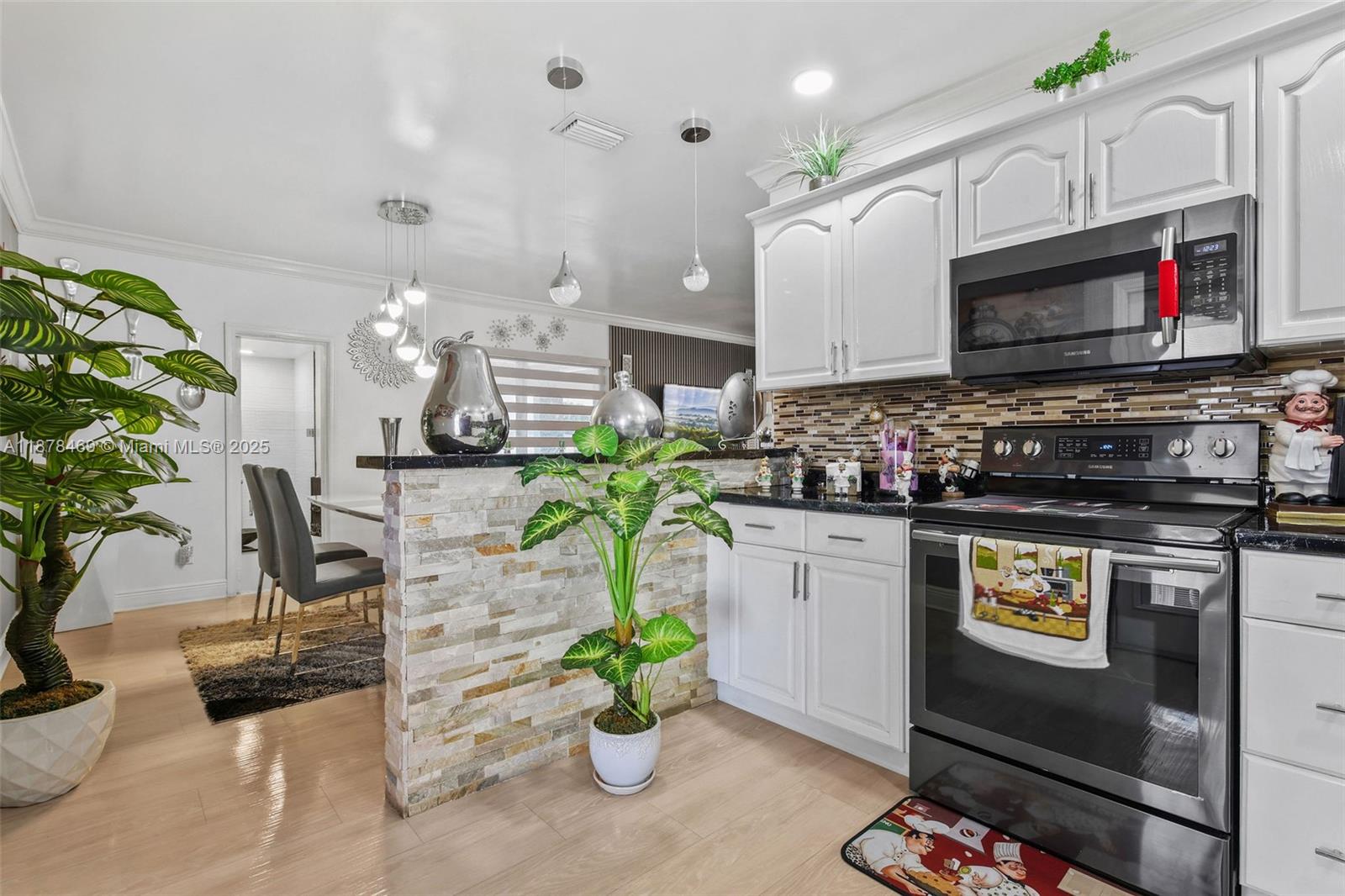 RICHMOND HEIGHTS - Residential