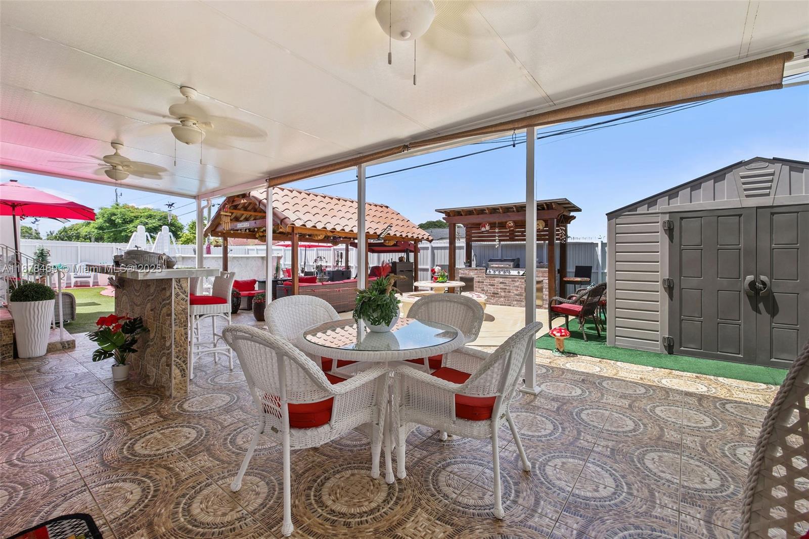 RICHMOND HEIGHTS - Residential