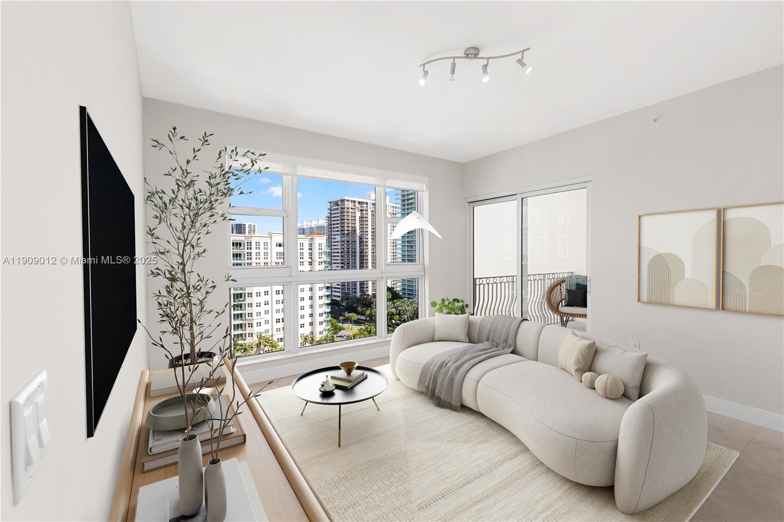 TURNBERRY VILLAGE SO TOWE - Residential