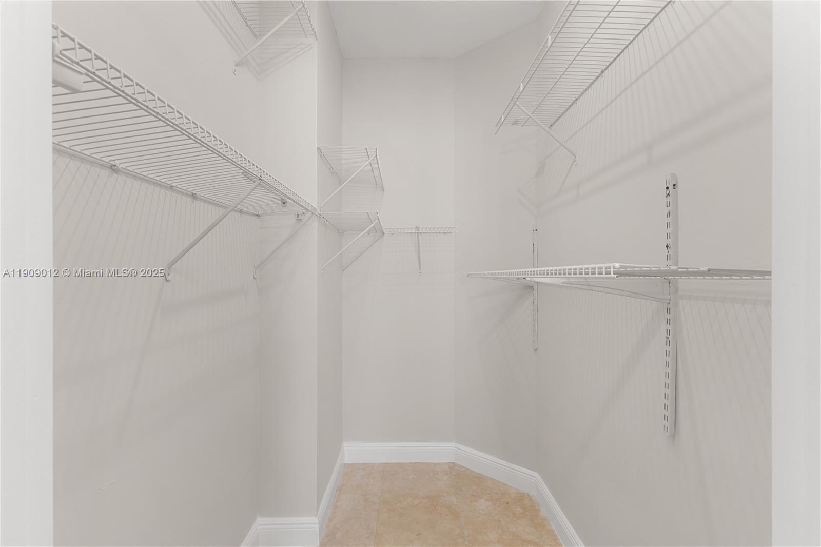 TURNBERRY VILLAGE SO TOWE - Residential