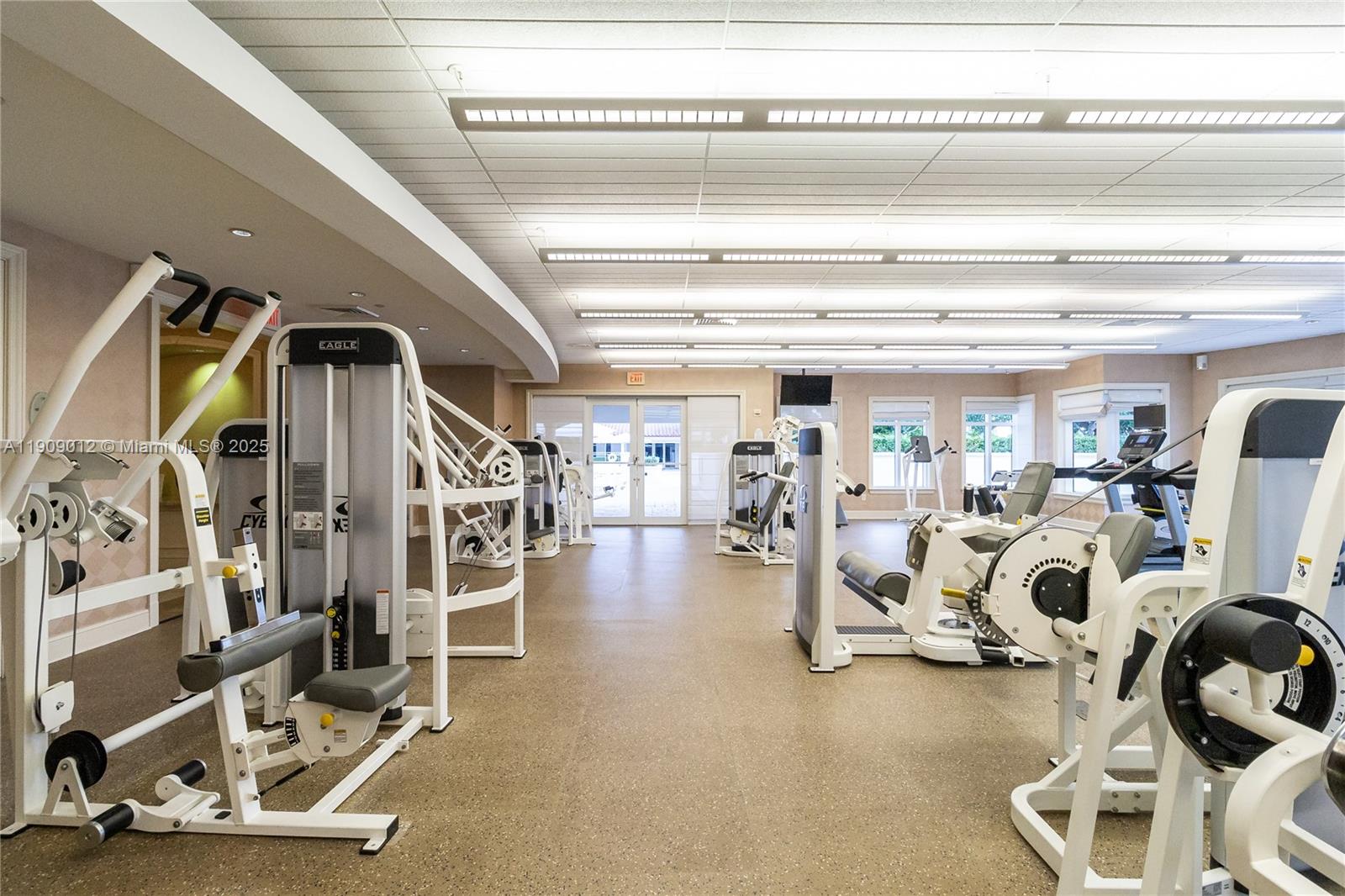 TURNBERRY VILLAGE SO TOWE - Residential