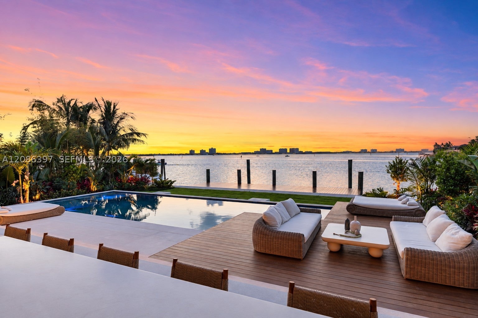 857 N Shore Dr