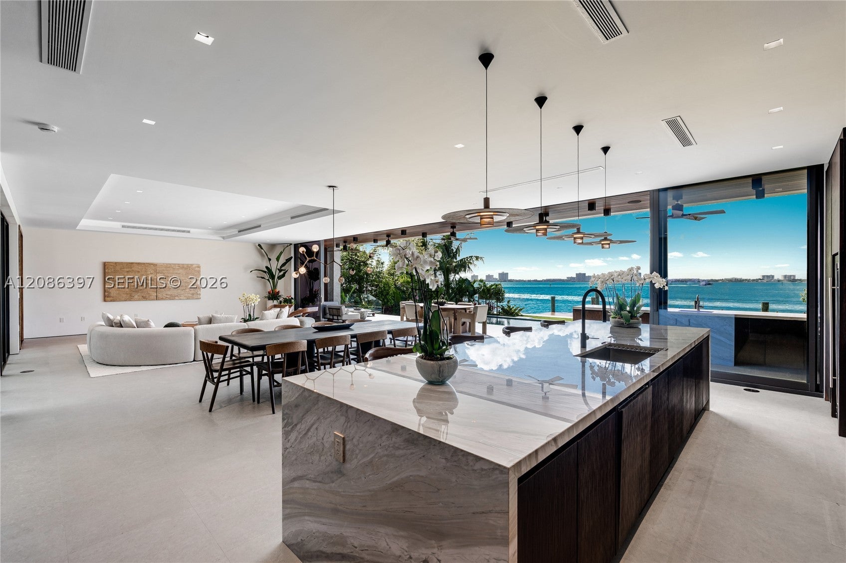 857 N Shore Dr