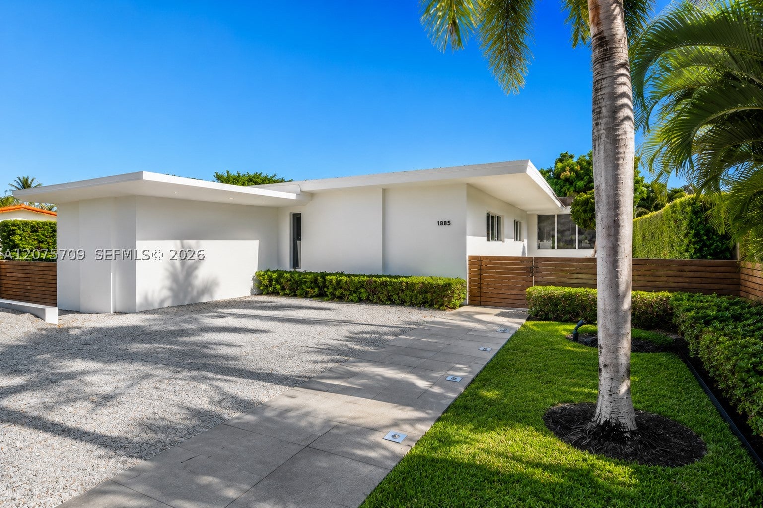 1885 Daytonia Rd