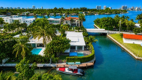 Photo of 1885 Daytonia Rd, Miami Beach, FL 33141 (MLS # A12075709)