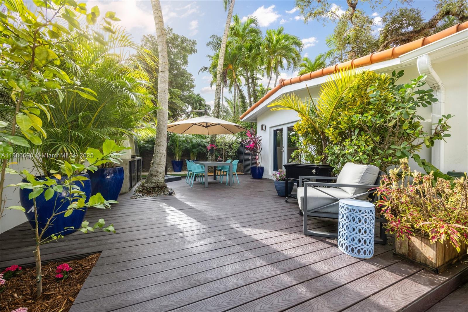 ROCK REEF - Residential