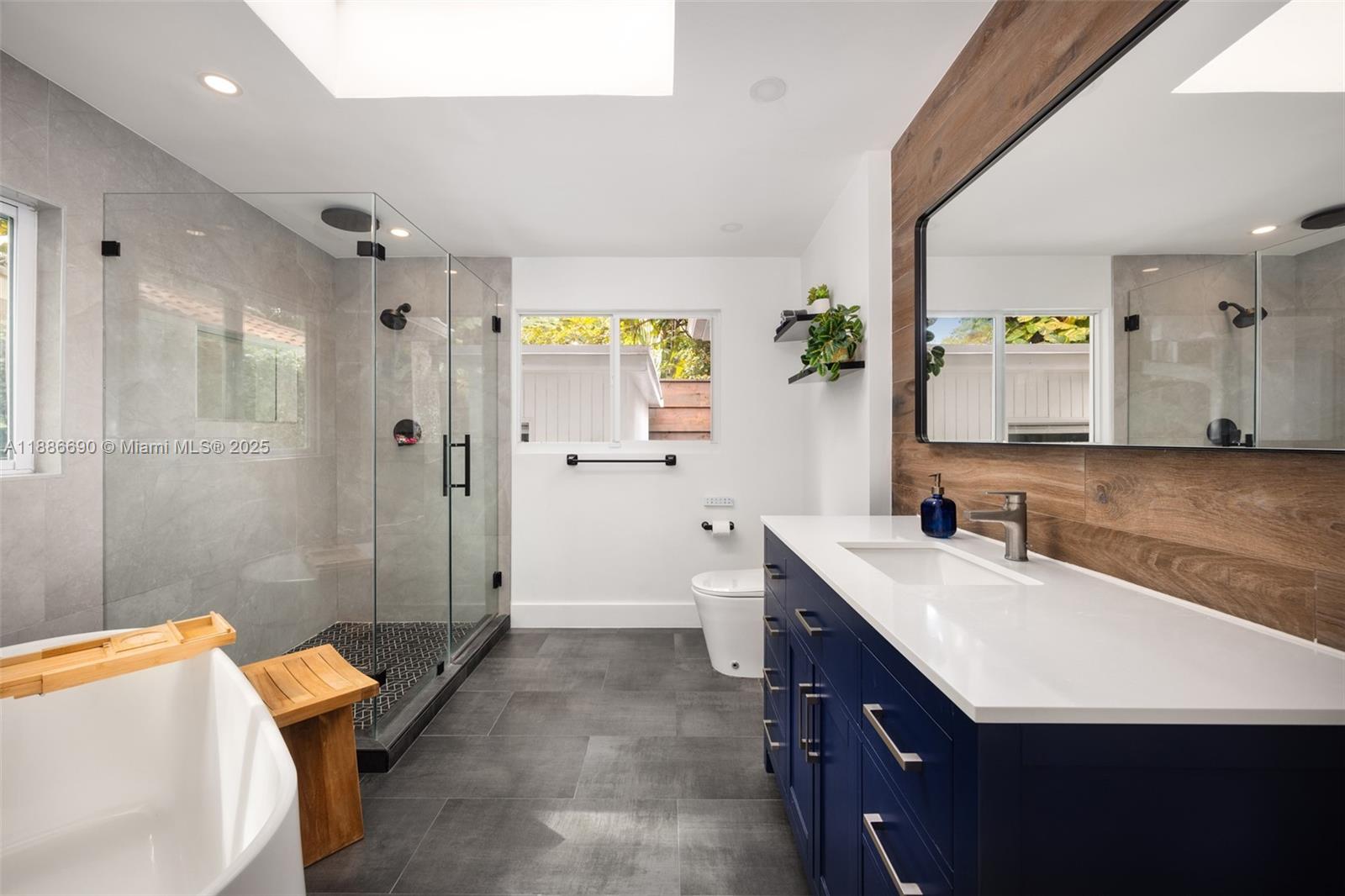 ROCK REEF - Residential