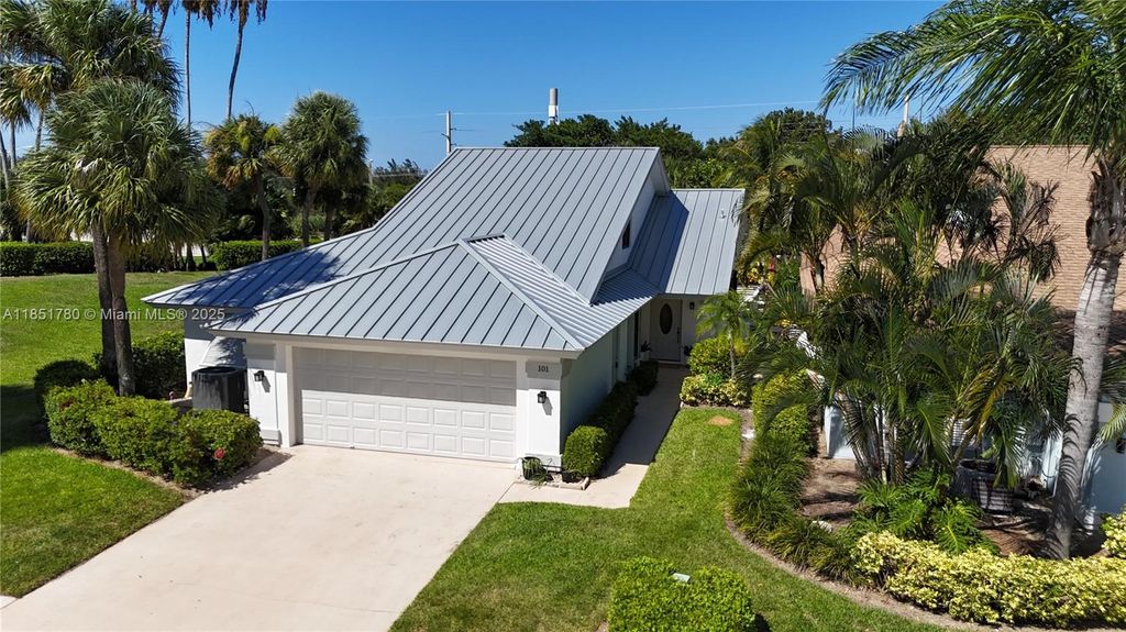 Photo of 101 Sand Pine Dr #101, Jupiter, FL 33477 (MLS # A11851780)