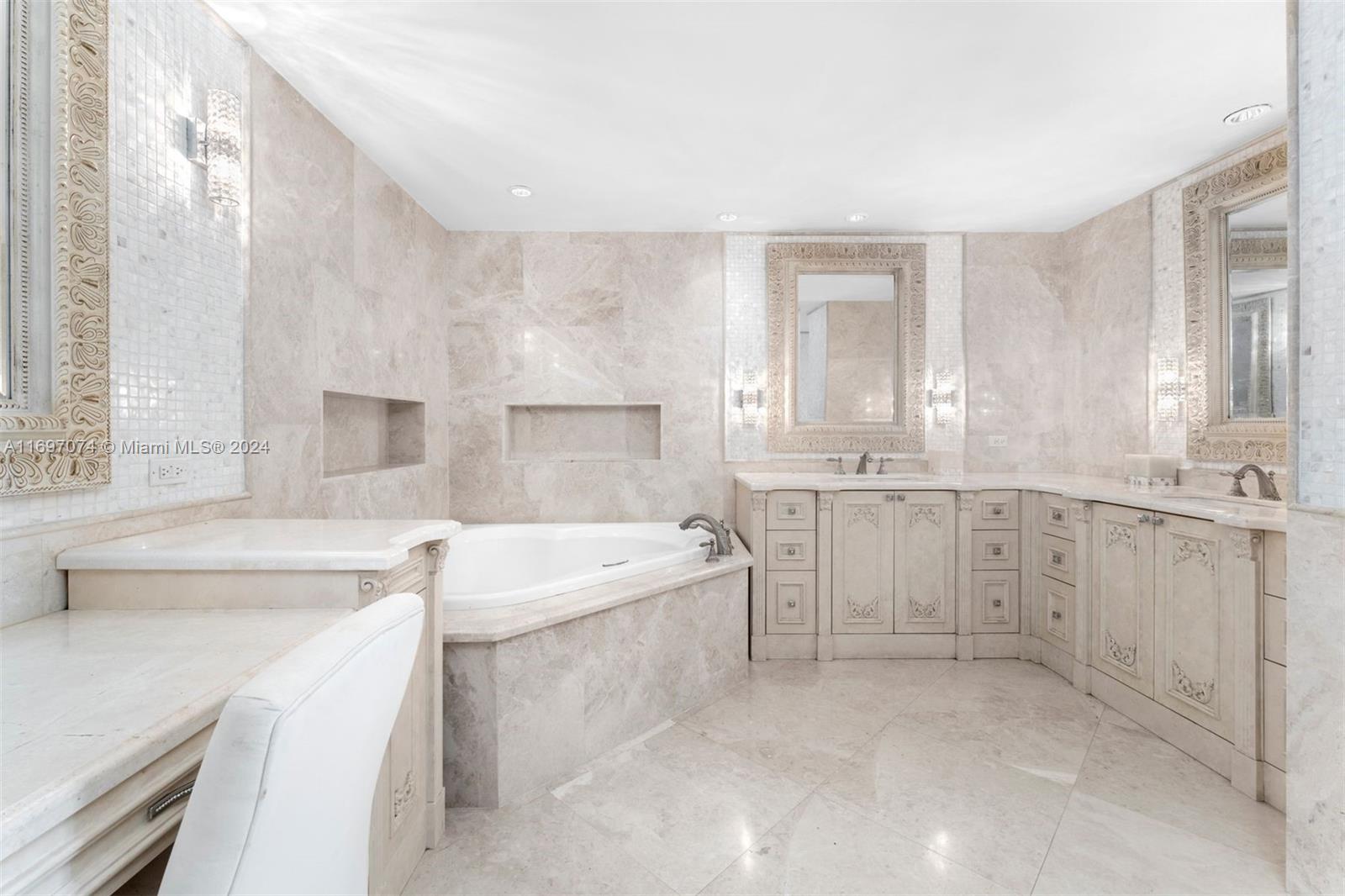 BAYVIEW FISHER ISL CONDO - Residential