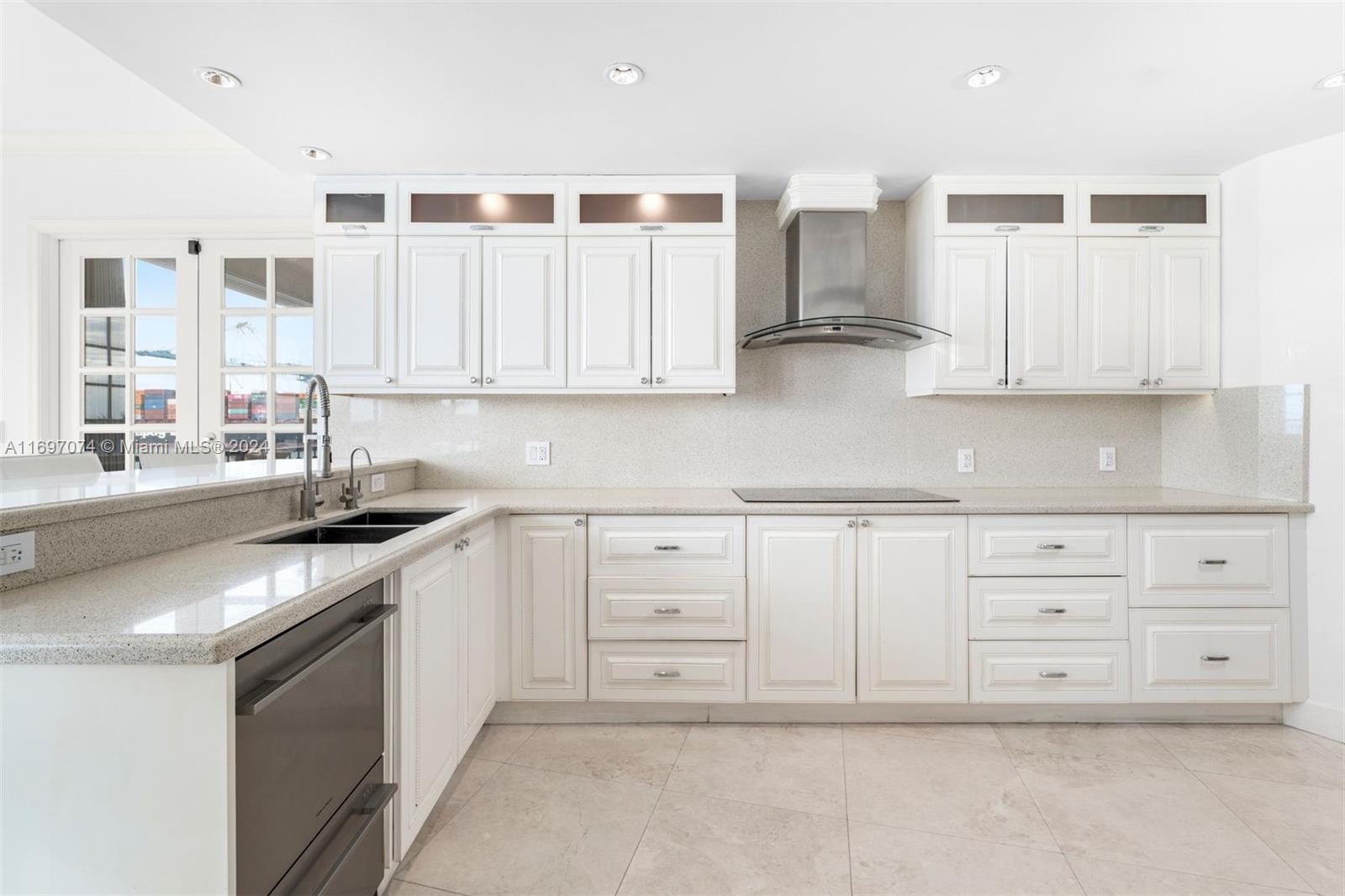 BAYVIEW FISHER ISL CONDO - Residential