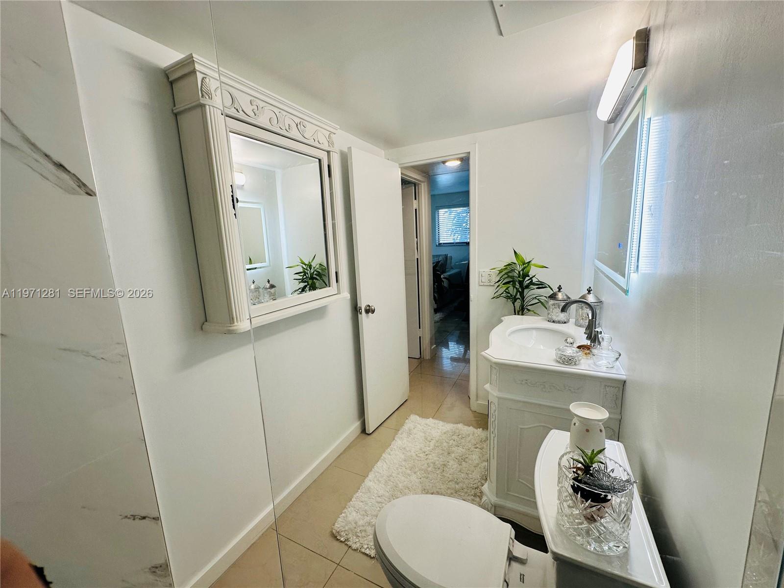 YACHT CLUB CONDO (THE) - Residential