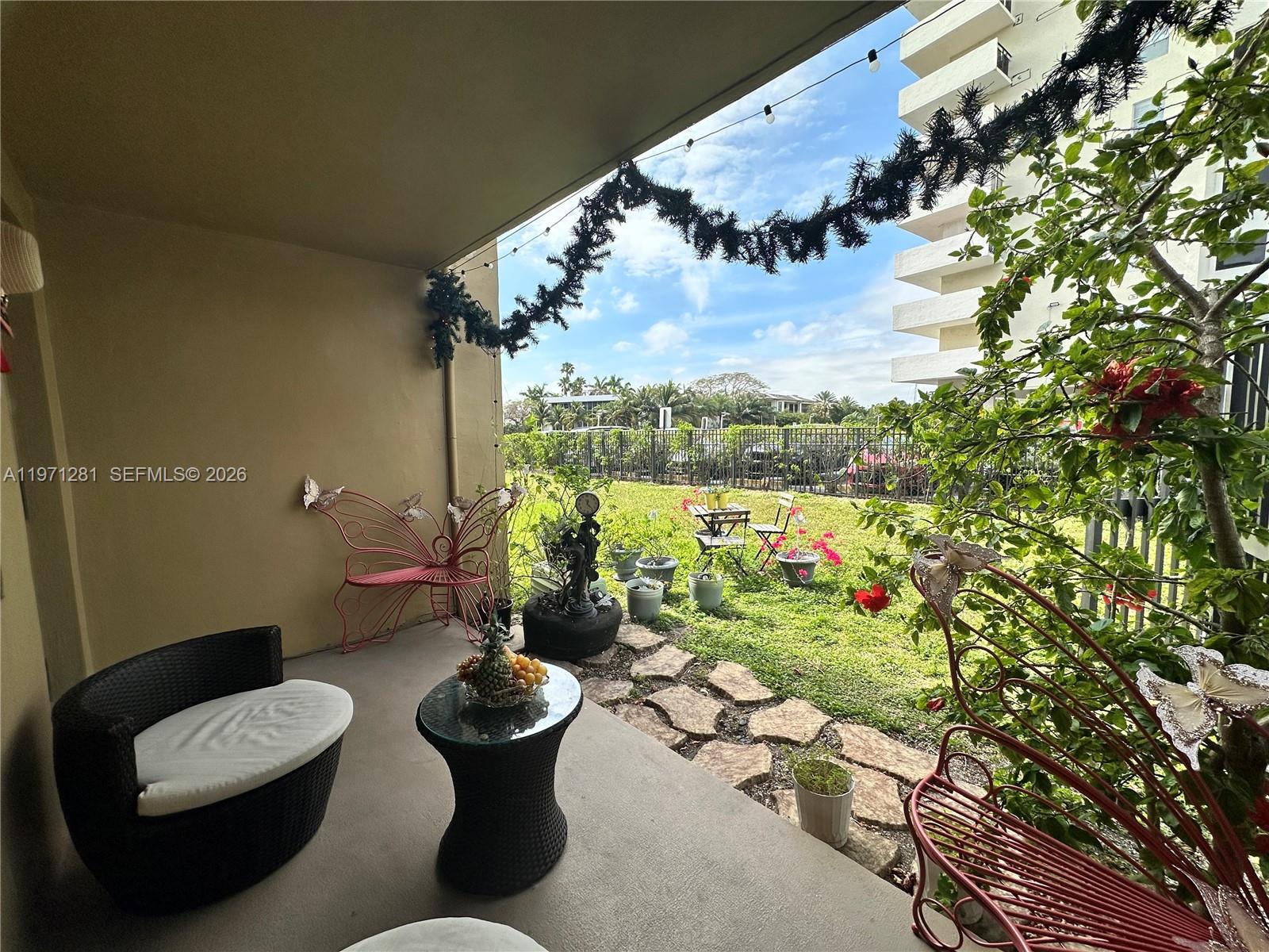 YACHT CLUB CONDO (THE) - Residential