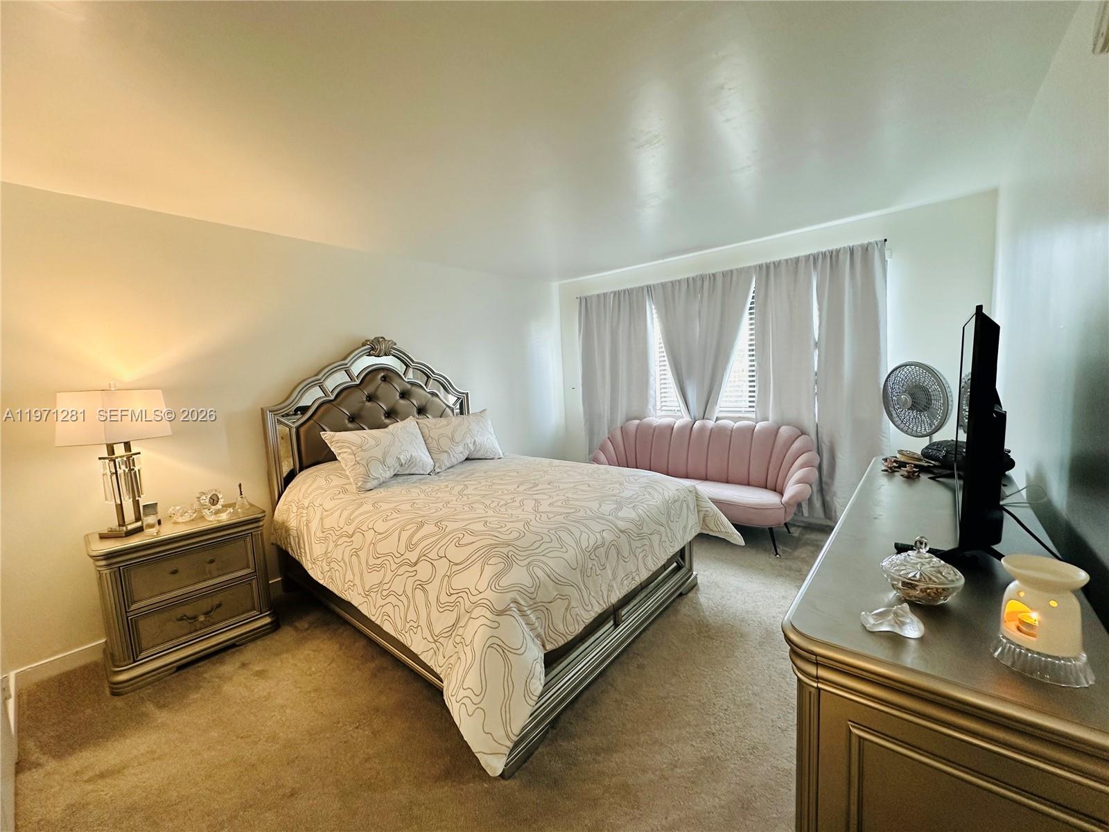 YACHT CLUB CONDO (THE) - Residential