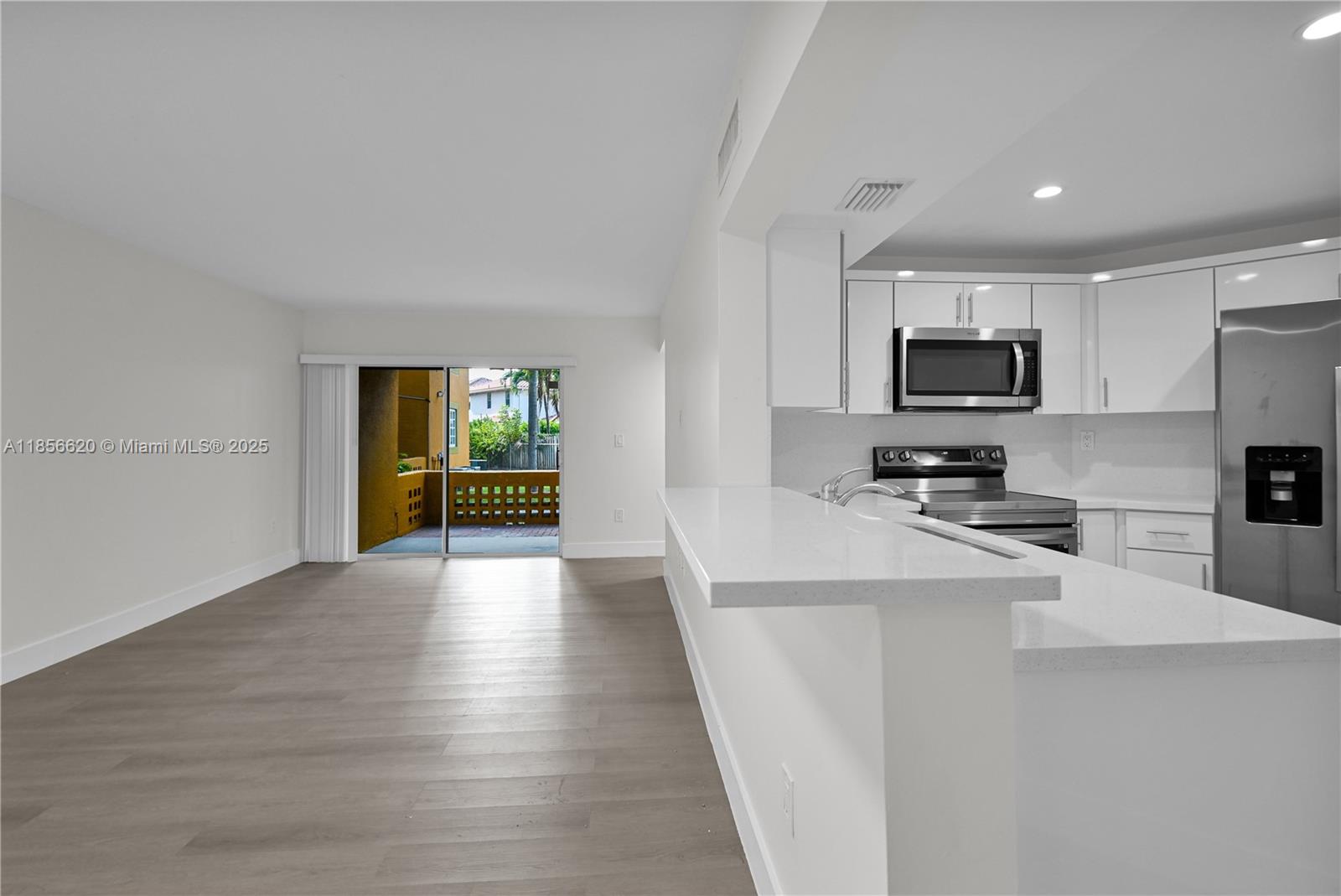 SOLEIL AT FONTAINEBLEAU C - Residential Lease