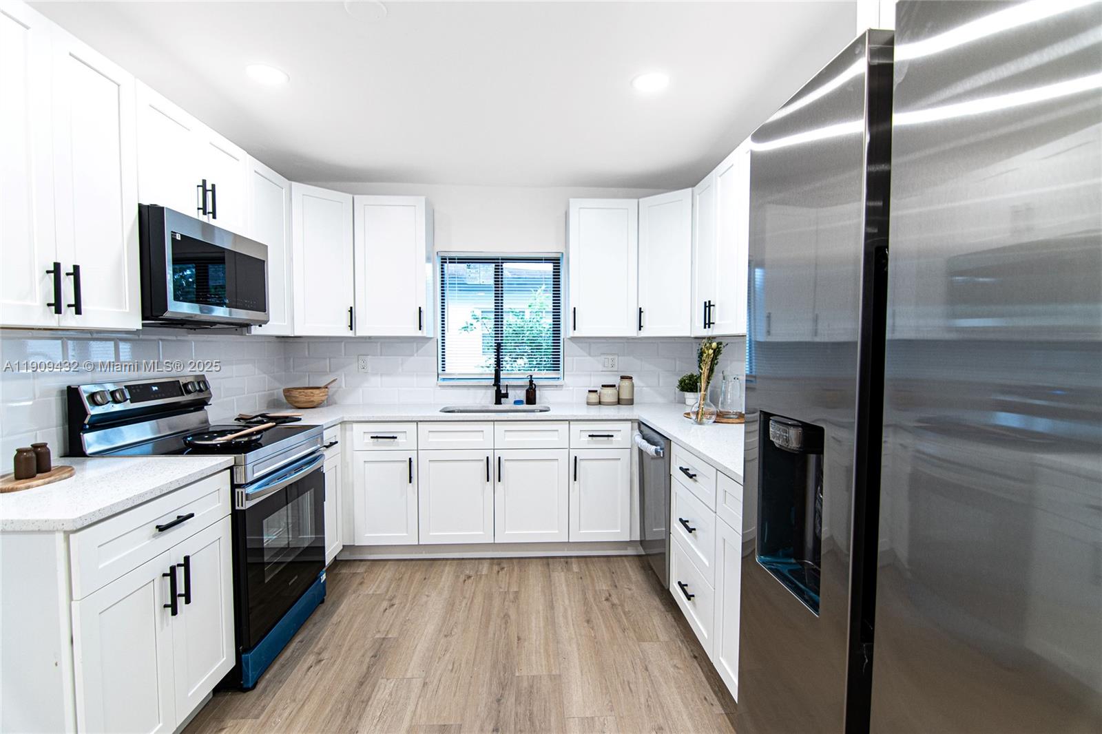 MELROSE PARK SEC 6 GREEN - Residential