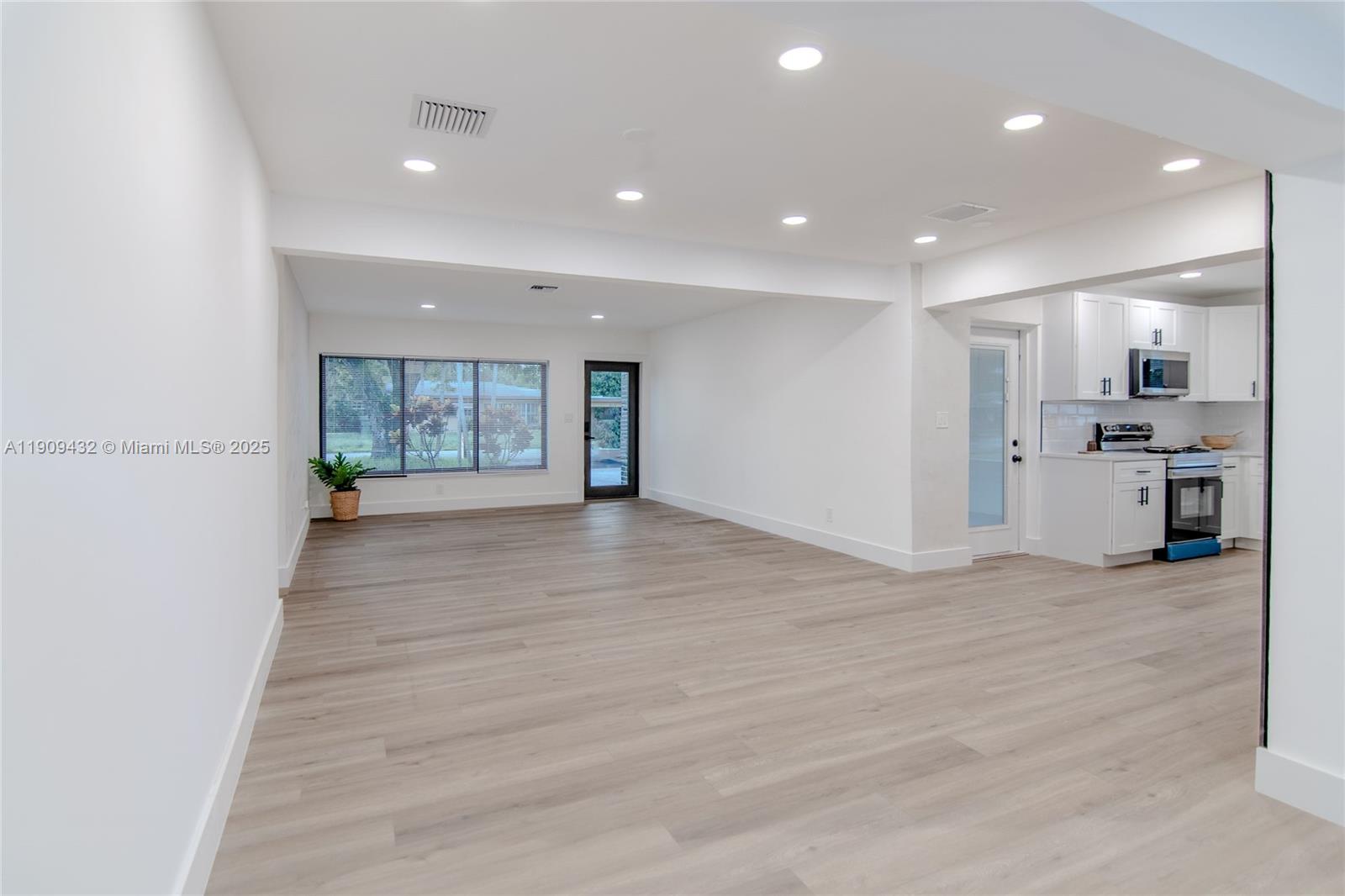 MELROSE PARK SEC 6 GREEN - Residential