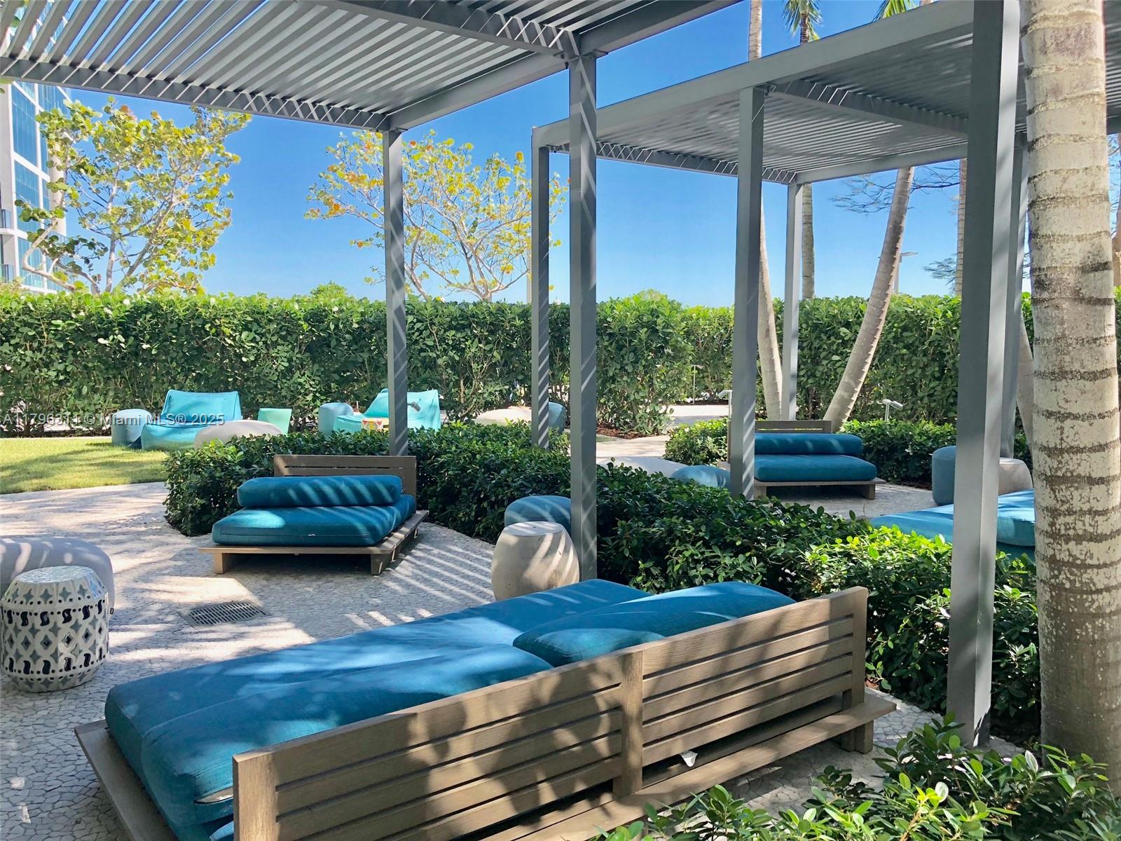 GRAN PARAISO CONDO - Residential