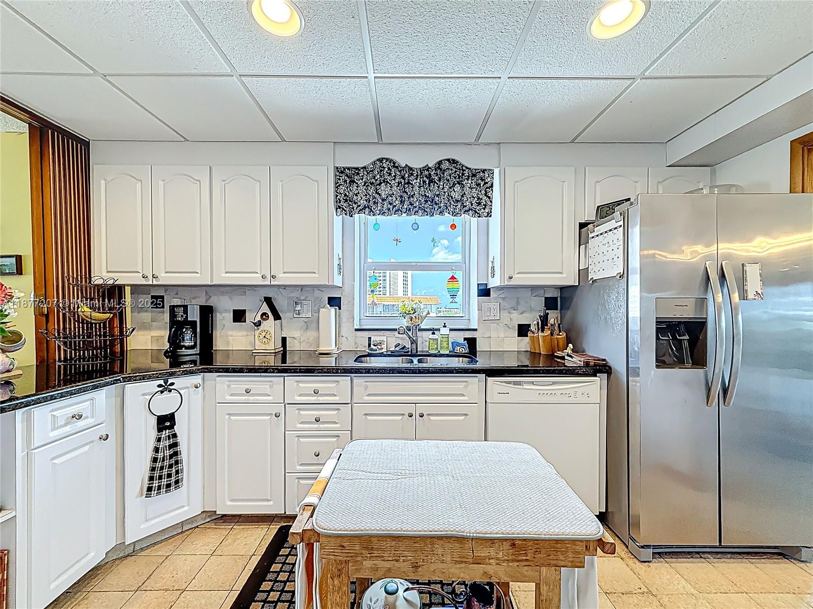 GOLDEN BAY TOWERS CO-OP - Residential