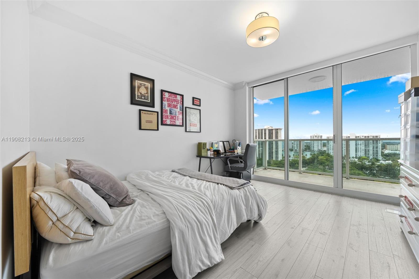 THE PENINSULA CONDO - Residential