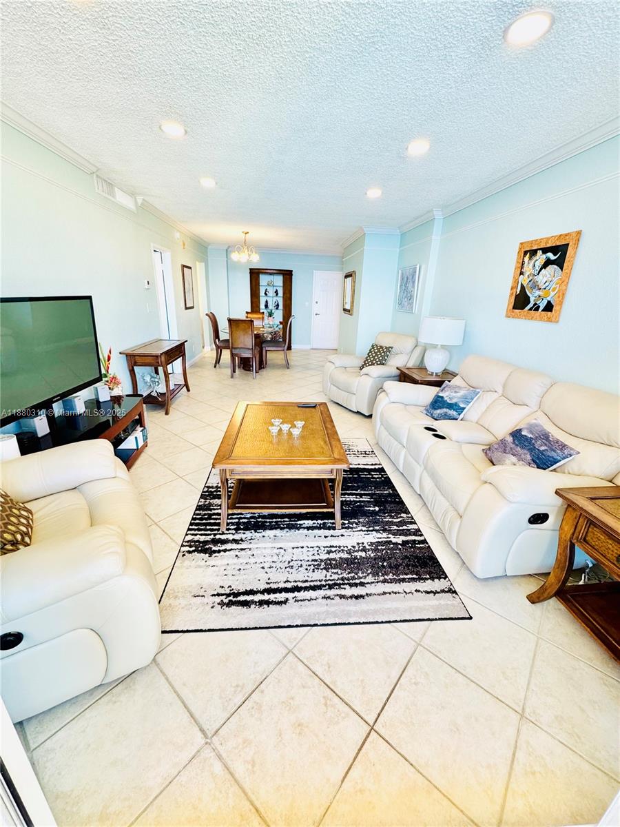 WAVE CONDO - Residential Lease