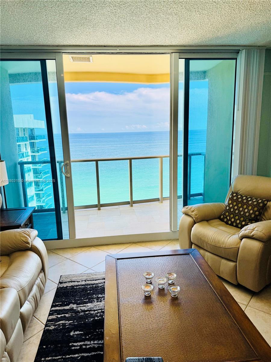 WAVE CONDO - Residential Lease