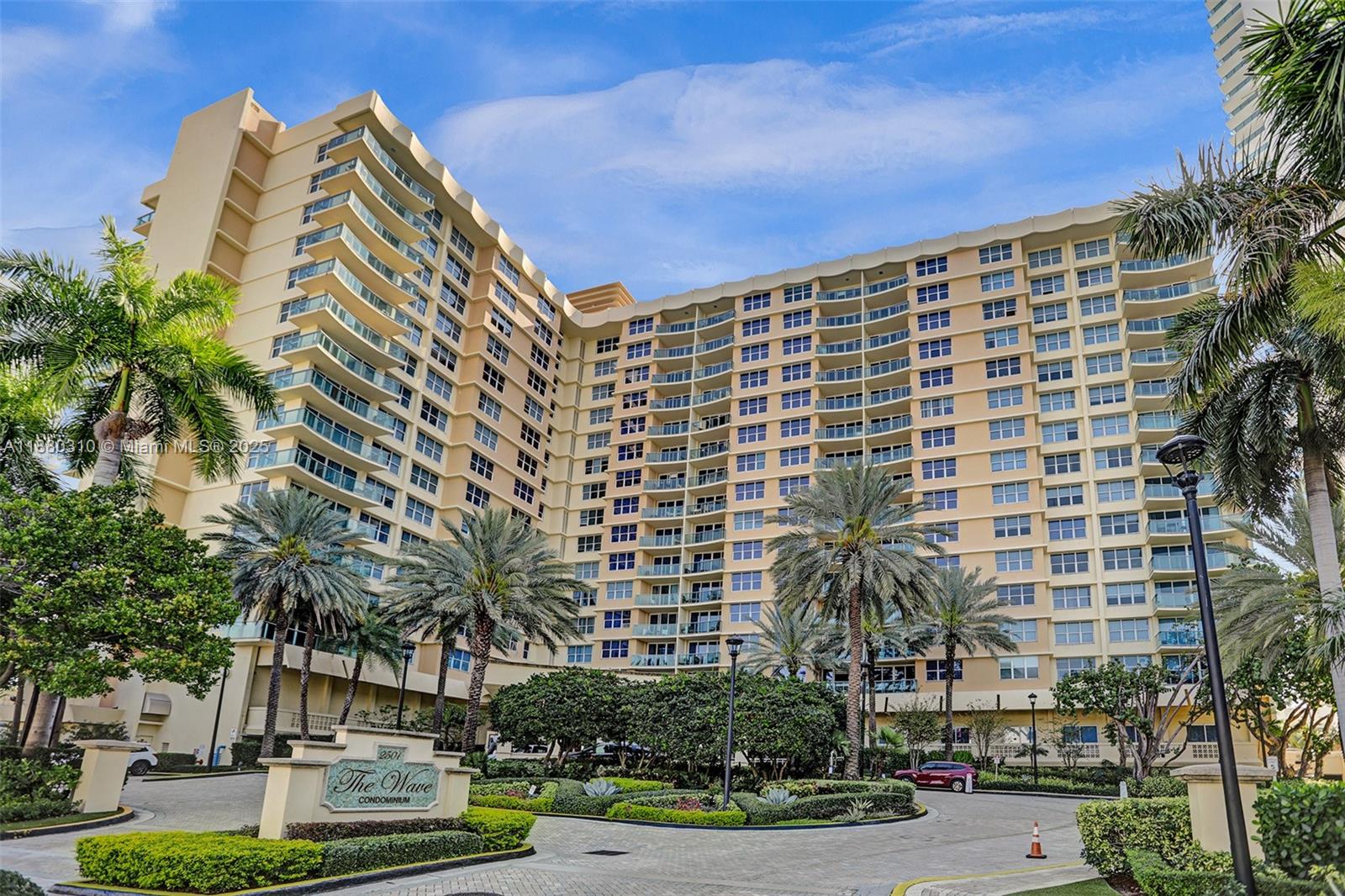 WAVE CONDO - Residential Lease