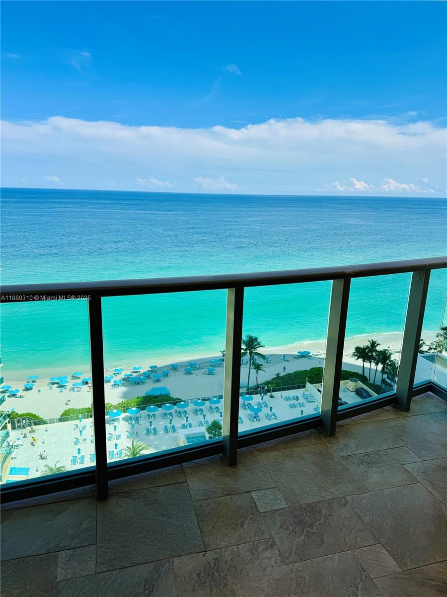 WAVE CONDO - Residential Lease