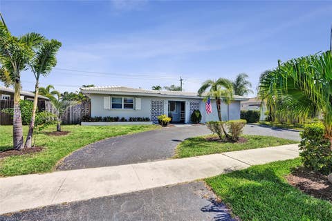 Photo of 510 SE 5th St, Pompano Beach, FL 33060 (MLS # A12053357)