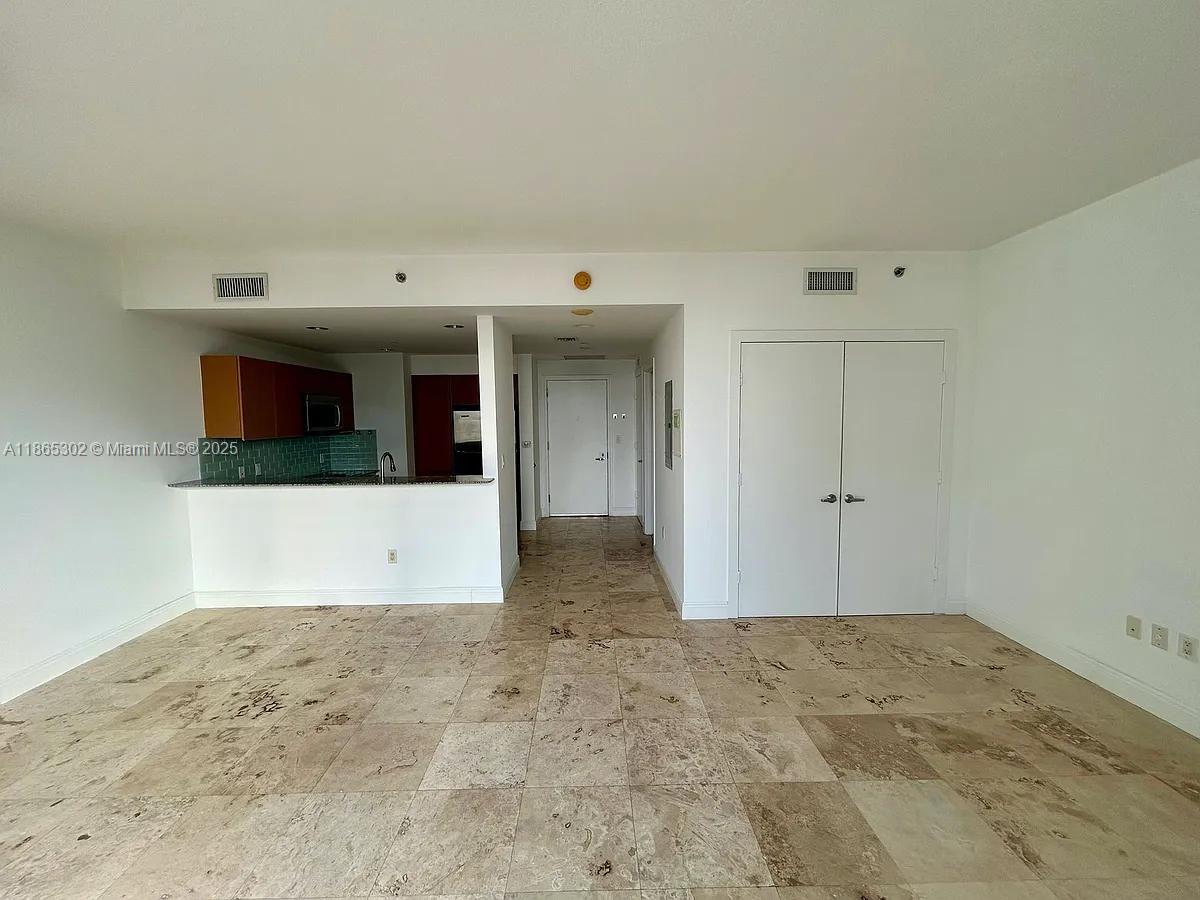 1060 Brickell Ave 3309