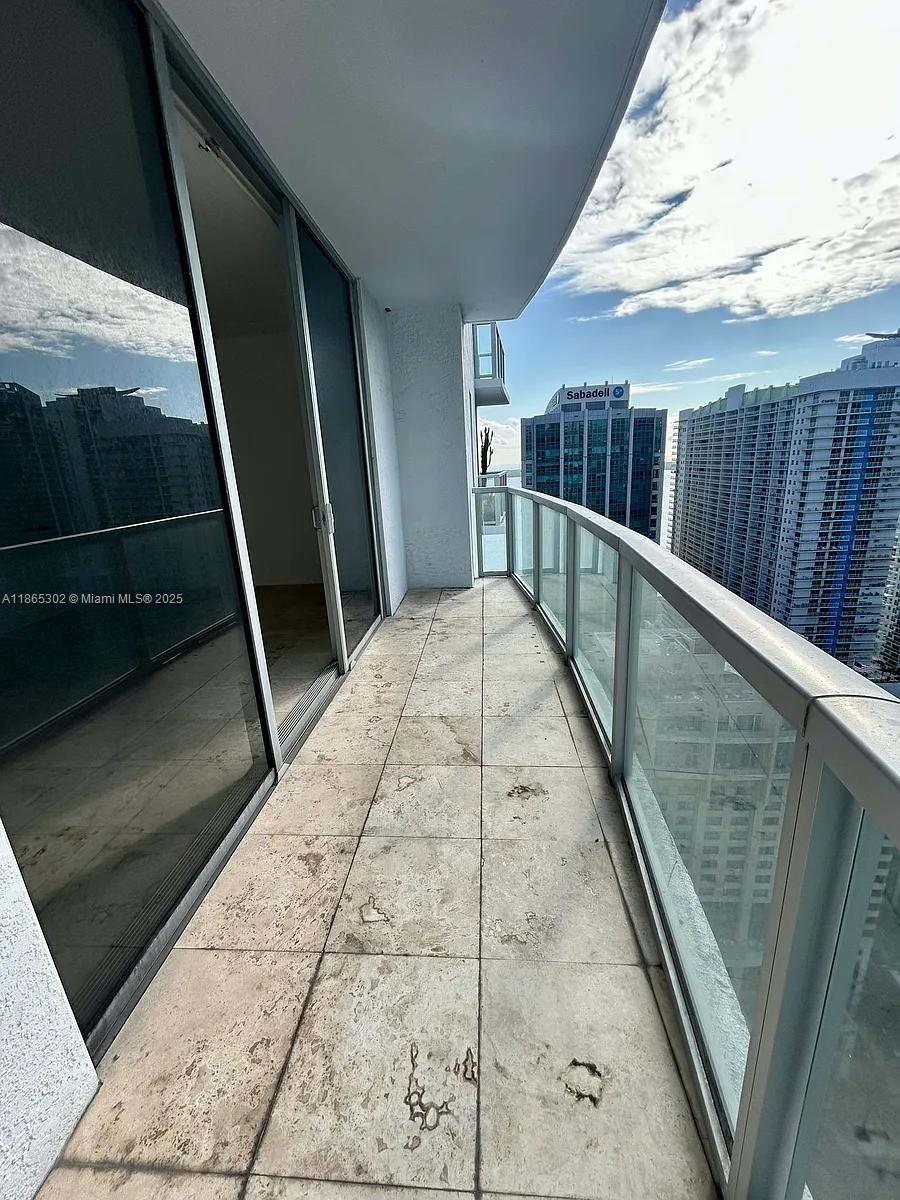 1060 Brickell Ave 3309