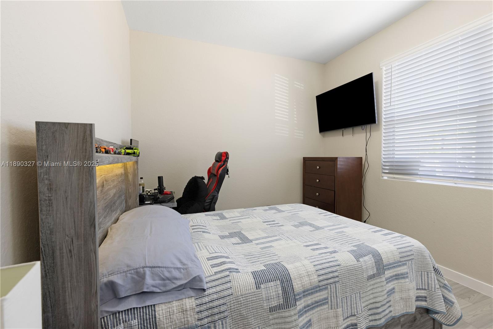 A H AT TURNPIKE SOUTH SEC - Residential