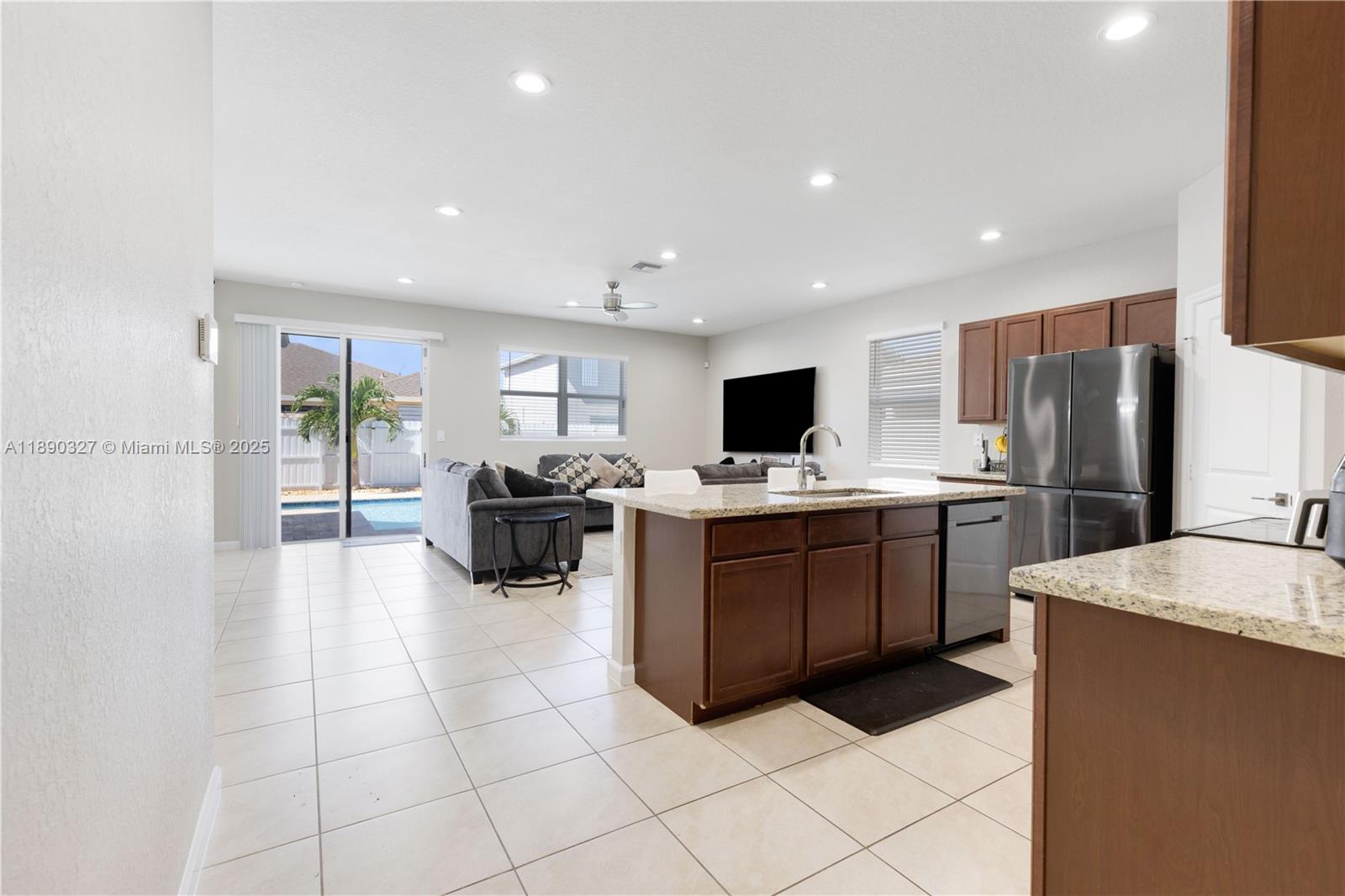 A H AT TURNPIKE SOUTH SEC - Residential