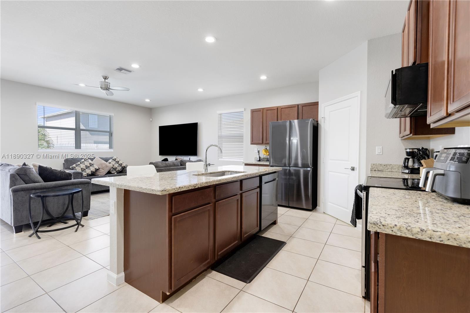 A H AT TURNPIKE SOUTH SEC - Residential